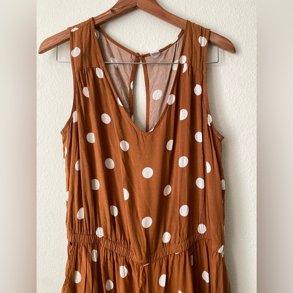 Old Navy polkadotted romper - Picture 1 of 5